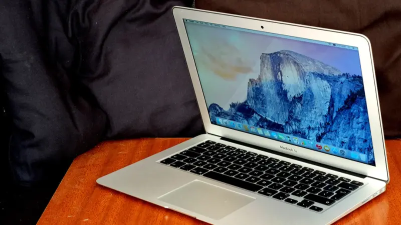 Which Macbook Should I Buy 2016